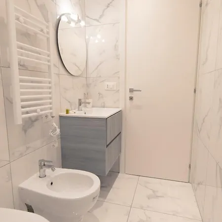 Modern & Stylish Near Isola & Central Station Milan Exterior photo