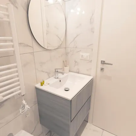 Modern & Stylish Near Isola & Central Station Milan Exterior photo